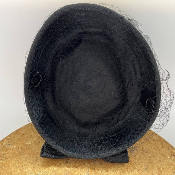 Vintage Women's Black Mesh Veil Pillbox Fascinator Party Cap w/ Bow and Rose Gem - Picture 6 of 13